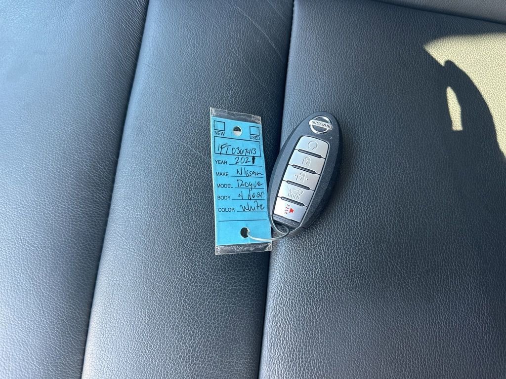 Used 2021 Nissan Rogue SL w/ Premium Package image 36