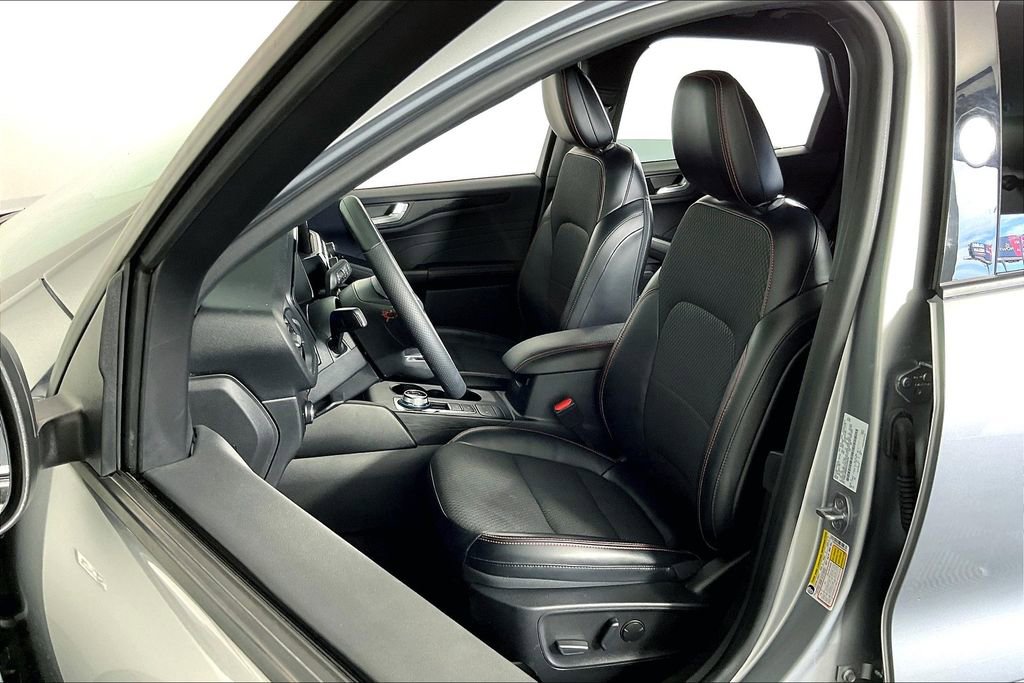 Used 2023 Ford Escape ST-Line image 35