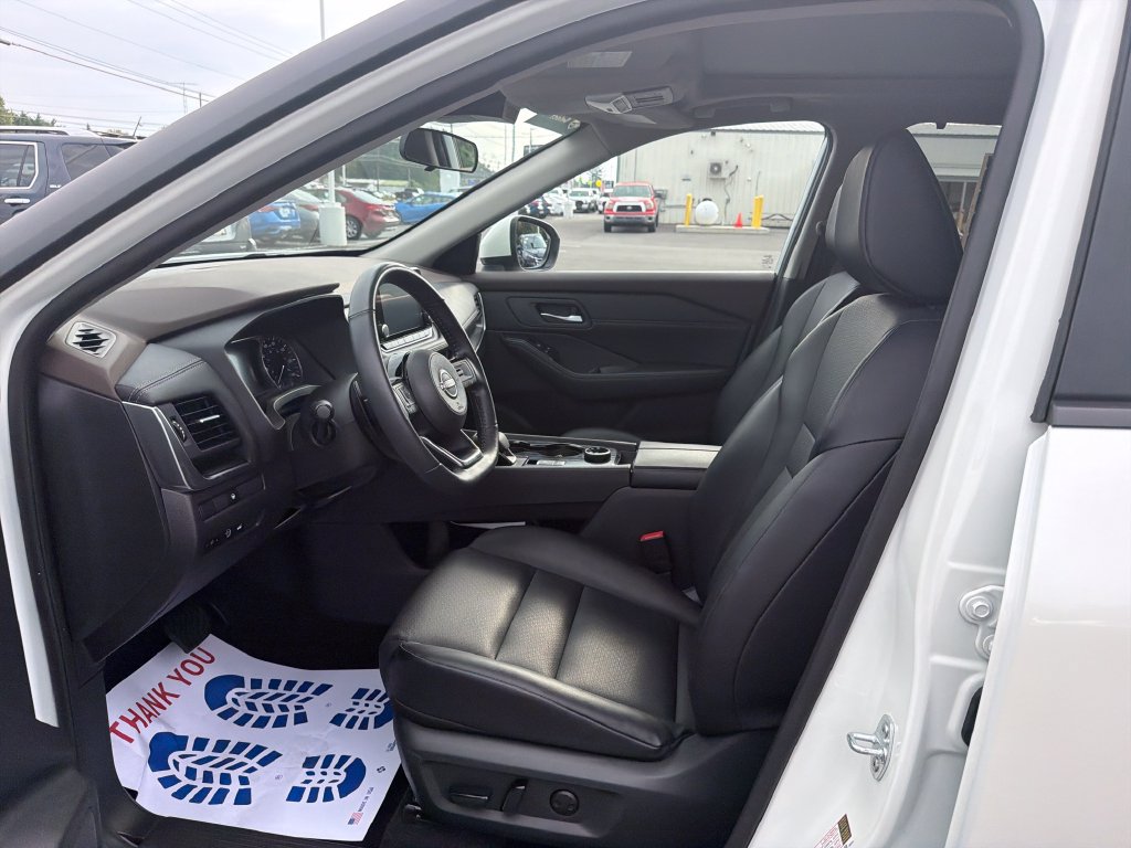 Used 2023 Nissan Rogue SV w/ SV Premium B Package AWD/4WD image 10