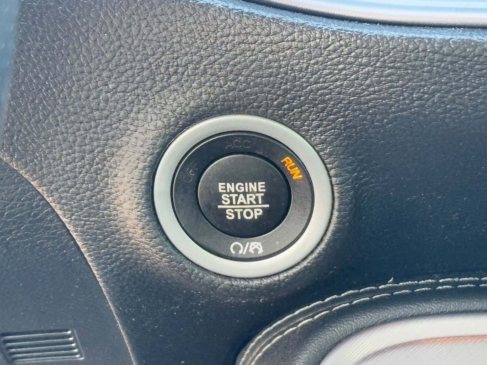 Used 2023 Dodge Challenger R/T Scat Pack w/ Scat Pack Stripe image 24