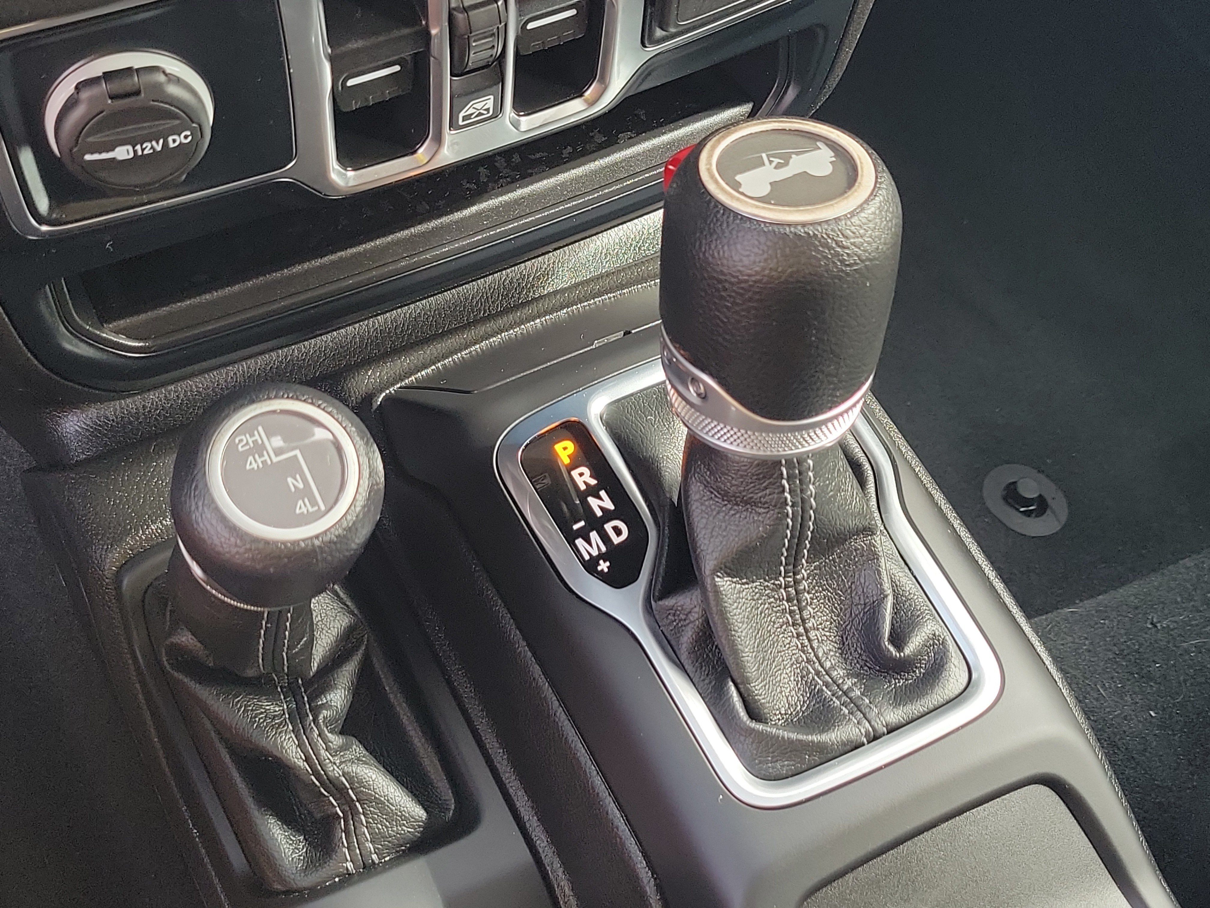 Used 2024 Jeep Wrangler Unlimited Sport AWD/4WD image 24