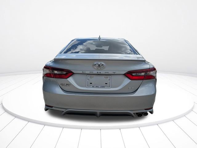 Used 2021 Toyota Camry SE FWD image 5