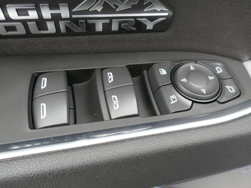 Certified 2026 Chevrolet Silverado 1500 High Country w/ Technology Package AWD/4WD image 23