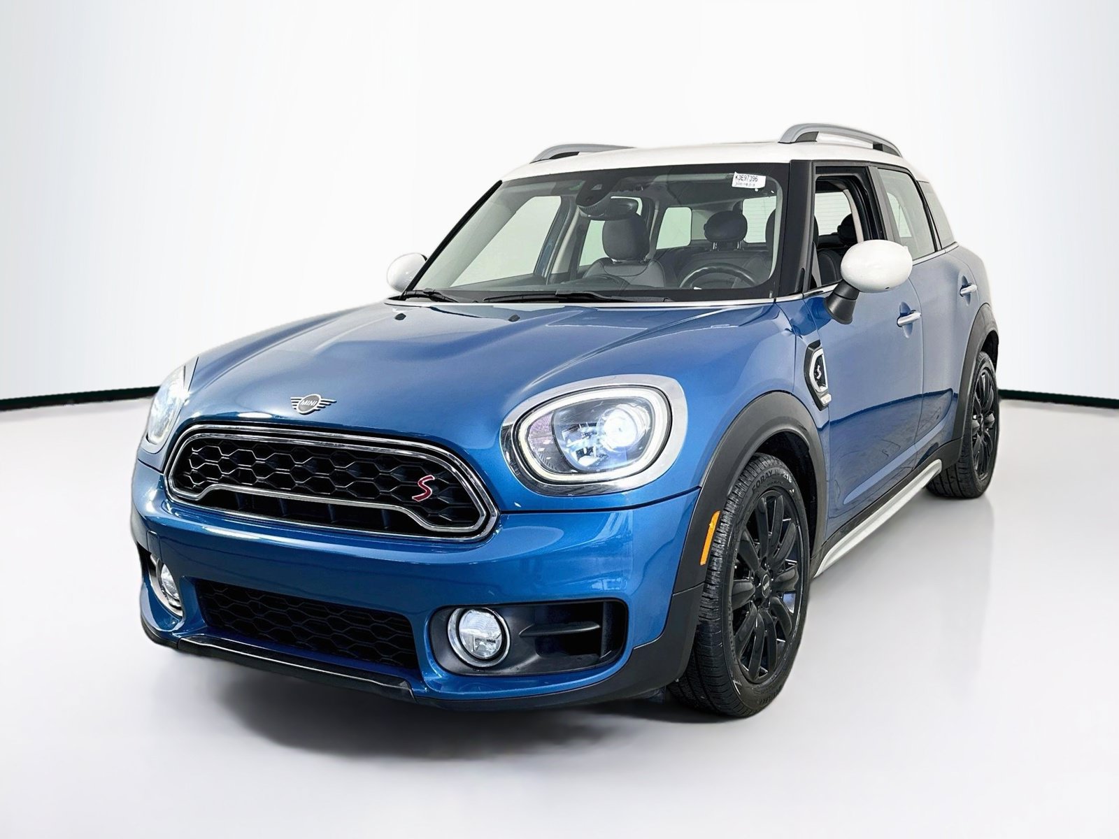 Used 2019 MINI Cooper Countryman S w/ Premium Package FWD image 1