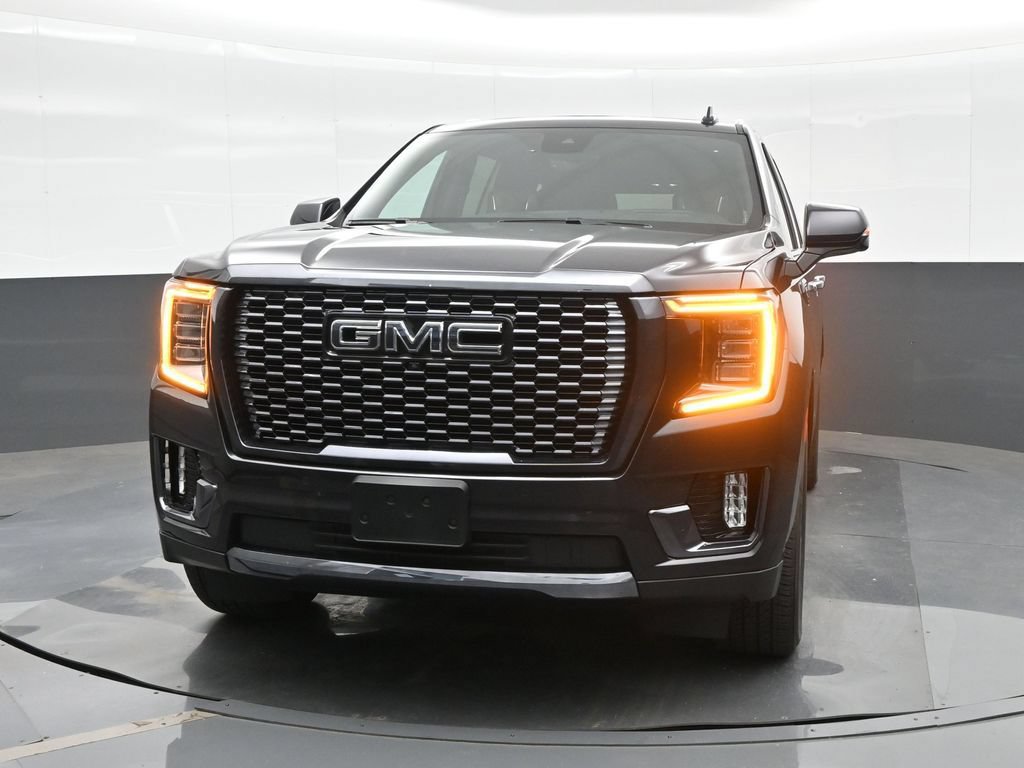Used 2023 GMC Yukon Denali Ultimate AWD/4WD image 12