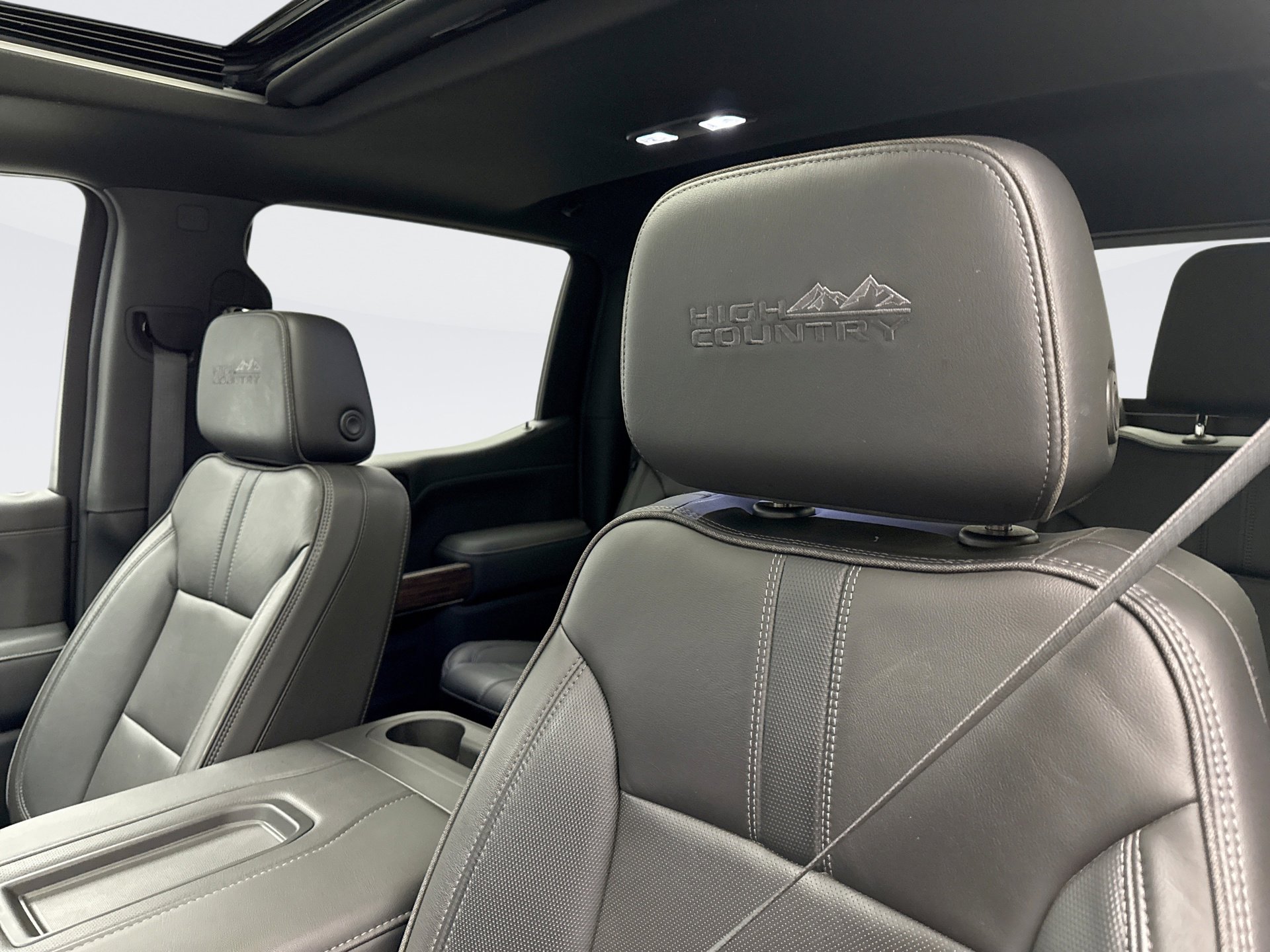 Used 2022 Chevrolet Silverado 1500 High Country w/ LPO, Dark Essentials Package AWD/4WD image 10