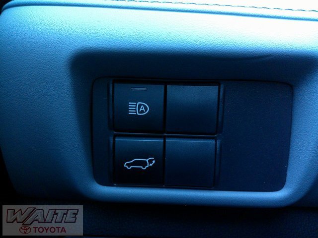 Certified 2023 Toyota Highlander LE image 18