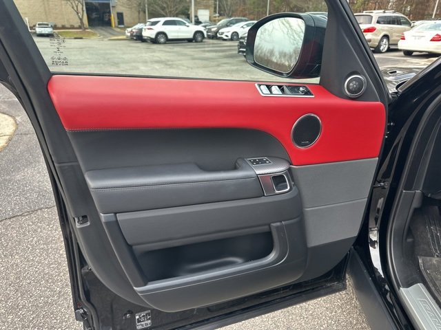 Used 2022 Land Rover Range Rover Sport HST image 14