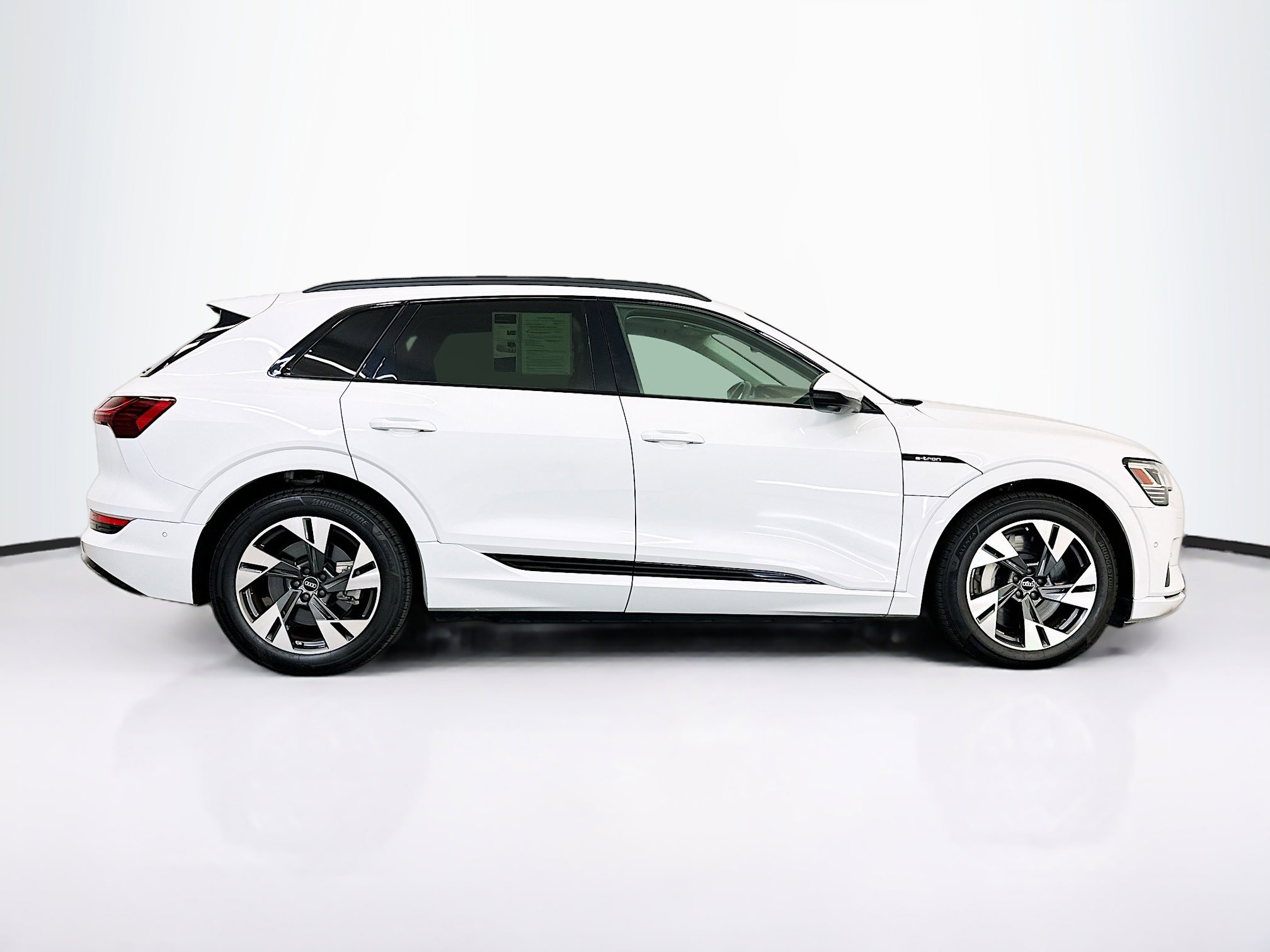 Used 2021 Audi e-tron Premium w/ Convenience Plus Package AWD/4WD image 10