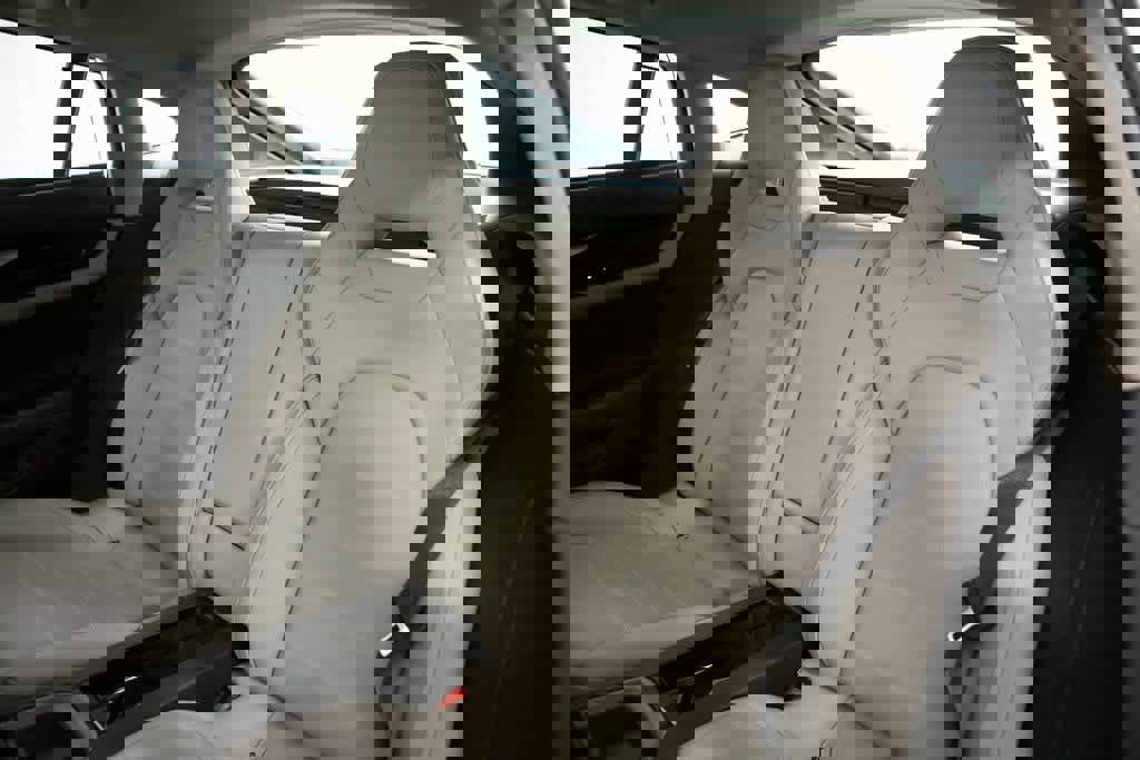 New 2025 Porsche Panamera 4 image 33