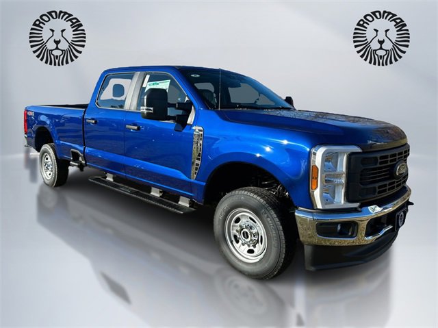 New 2026 Ford F250 XL w/ XL Chrome Package image 3