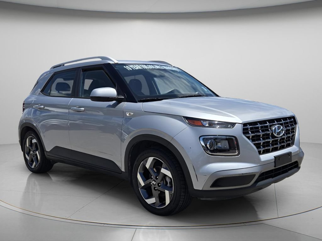 Used 2023 Hyundai Venue SEL FWD image 9