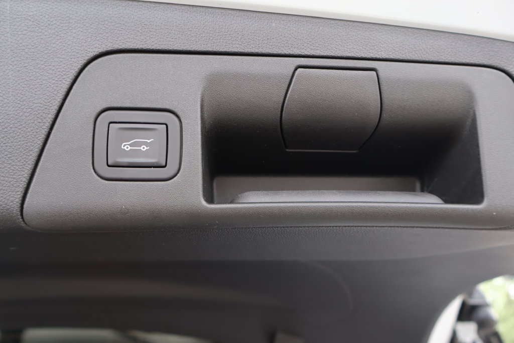Used 2025 Buick Envision Preferred AWD/4WD image 56