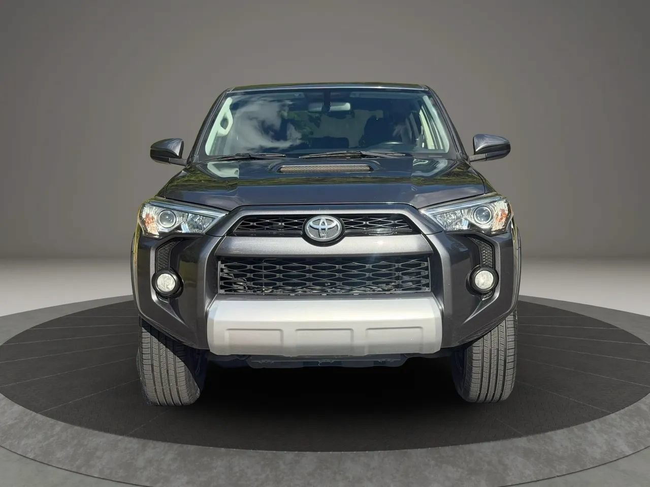 Used 2018 Toyota 4Runner TRD Off-Road AWD/4WD image 2