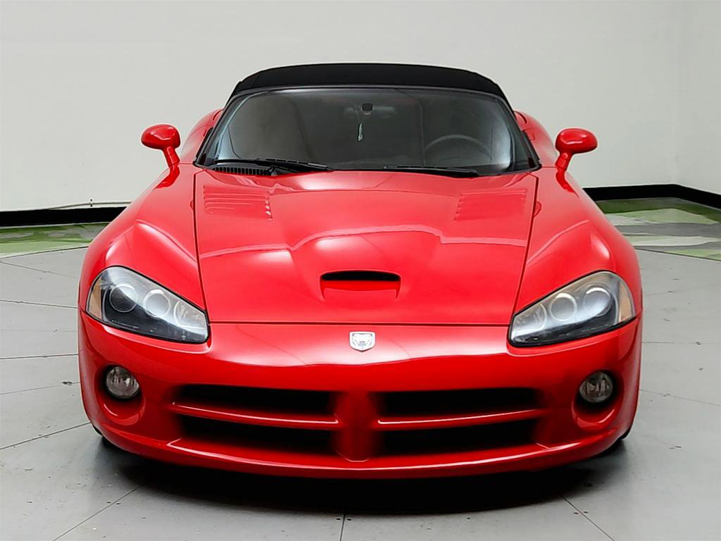 Used 2005 Dodge Viper SRT-10 image 2