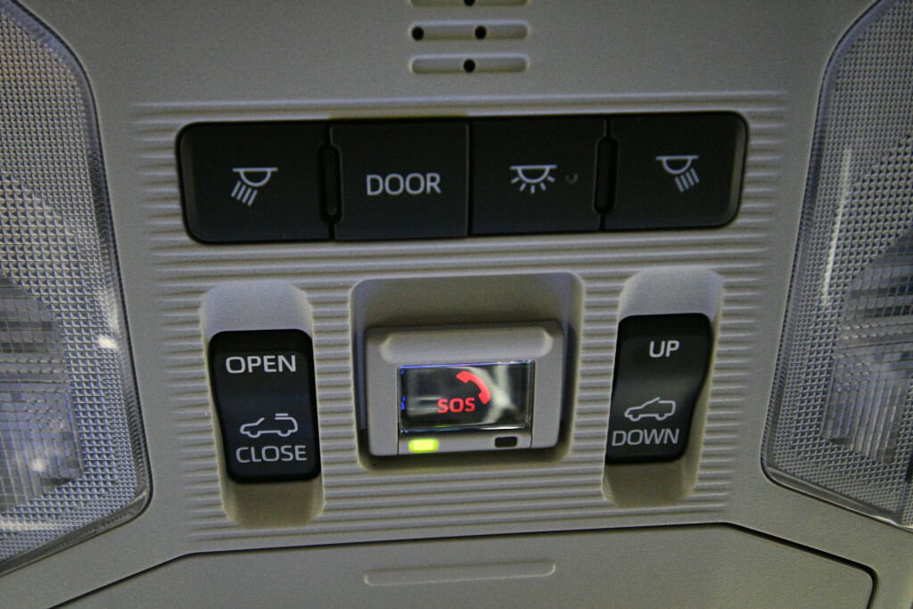 Used 2023 Toyota RAV4 XLE Premium AWD/4WD image 19