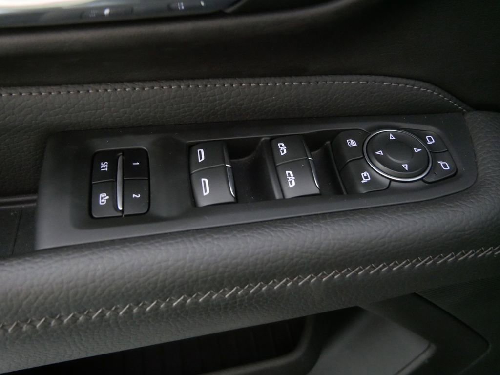 Used 2021 GMC Yukon Denali image 14