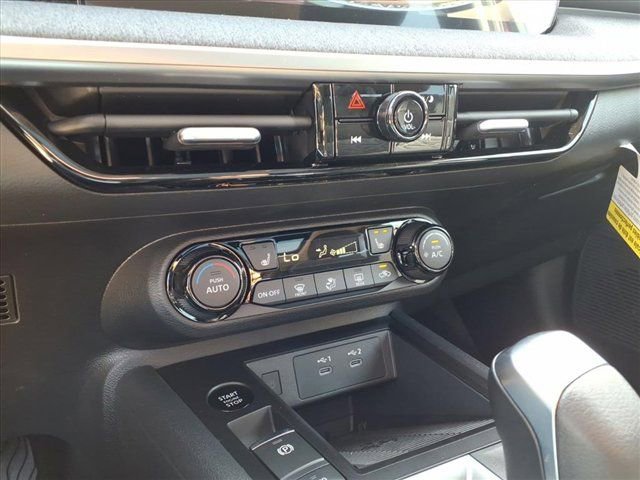 New 2026 Nissan Kicks SV image 15