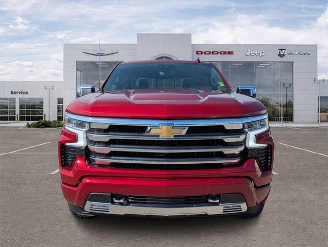 Used 2025 Chevrolet Silverado 1500 High Country w/ High Country Premium Package AWD/4WD image 6