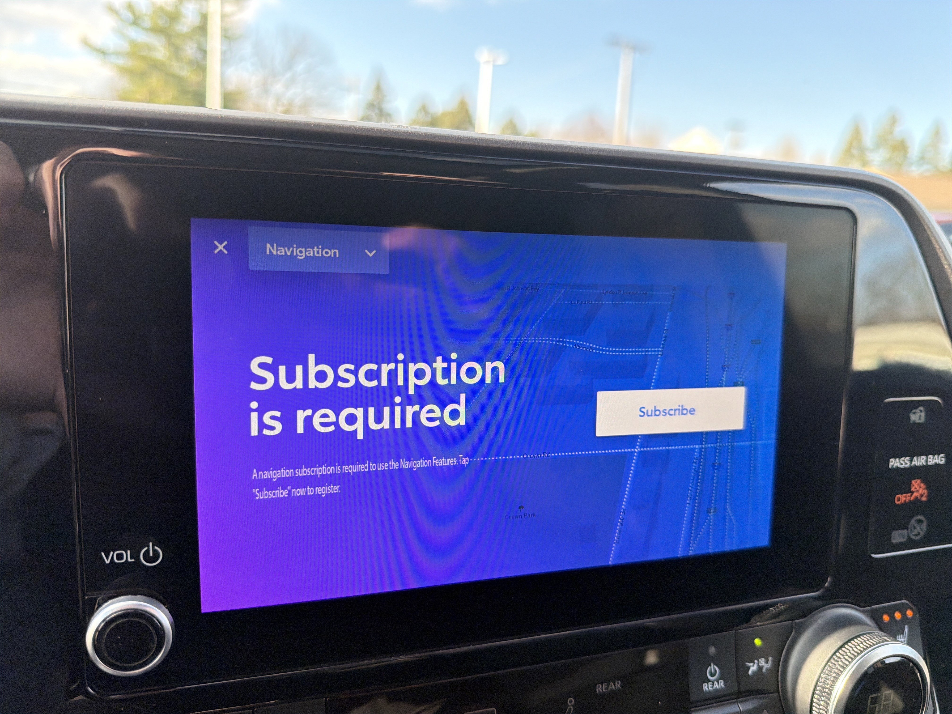 Used 2023 Toyota Highlander XLE AWD/4WD image 40