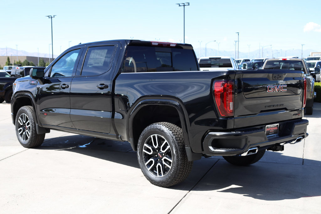 New 2026 GMC Sierra 1500 AT4 w/ AT4 Premium Package AWD/4WD image 4