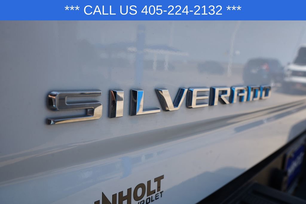 Used 2025 Chevrolet Silverado 2500 Custom w/ Custom Value Package image 5
