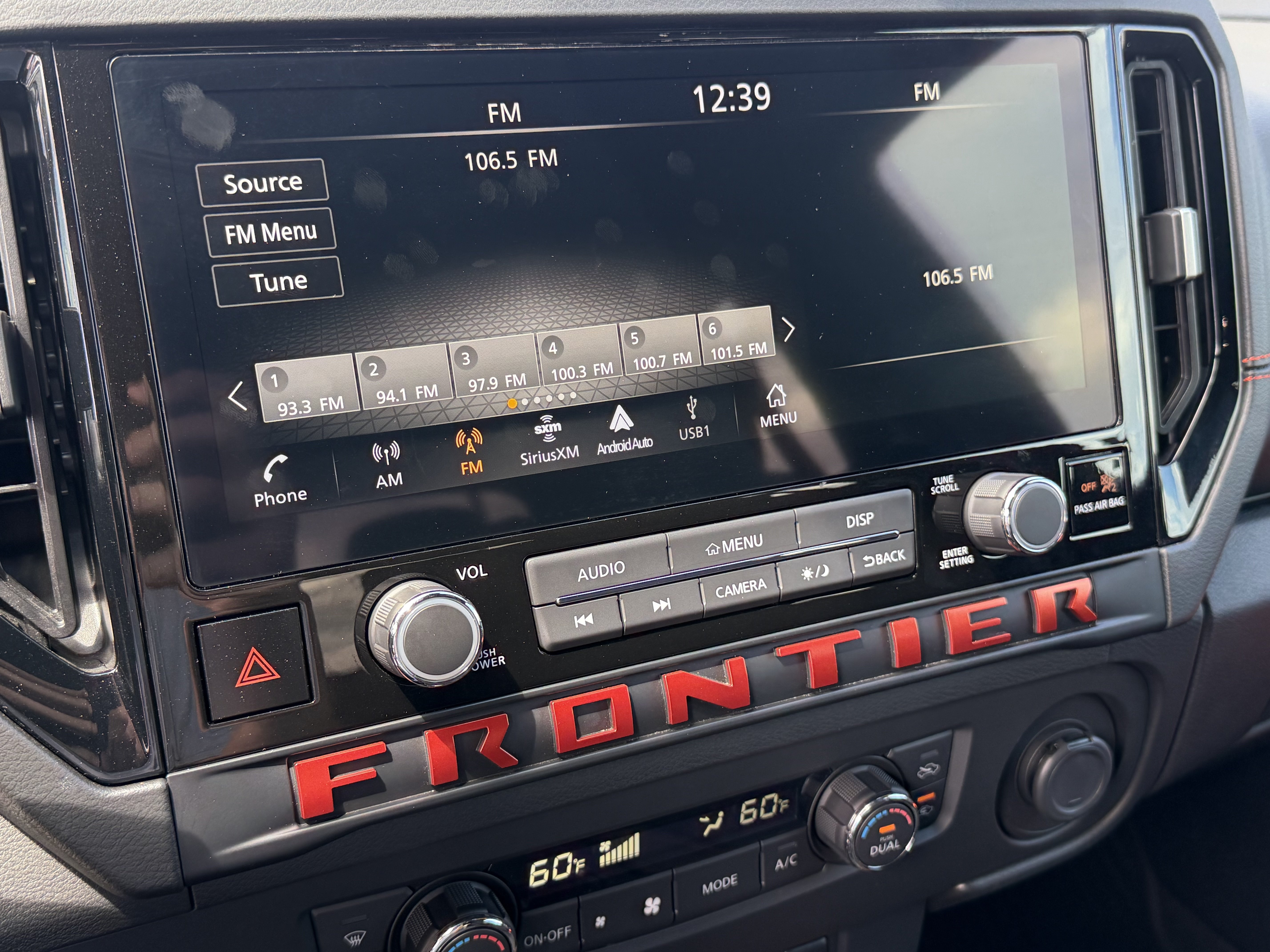 Used 2025 Nissan Frontier PRO-4X AWD/4WD image 32