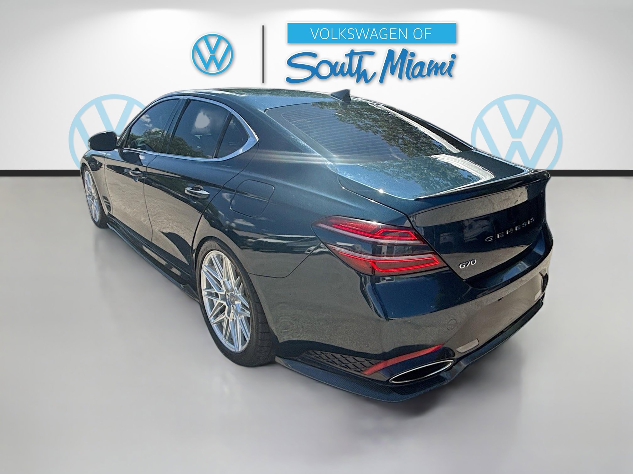 Used 2022 Genesis G70 3.3T image 5