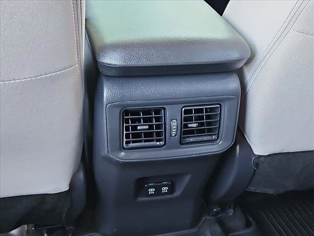 Used 2019 Toyota RAV4 XLE w/ Convenience Package AWD/4WD image 16