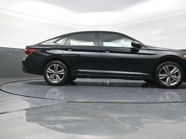 Used 2024 Volkswagen Jetta SE FWD image 38