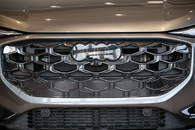 New 2026 Audi Q3 quattro 2.0T AWD/4WD image 14