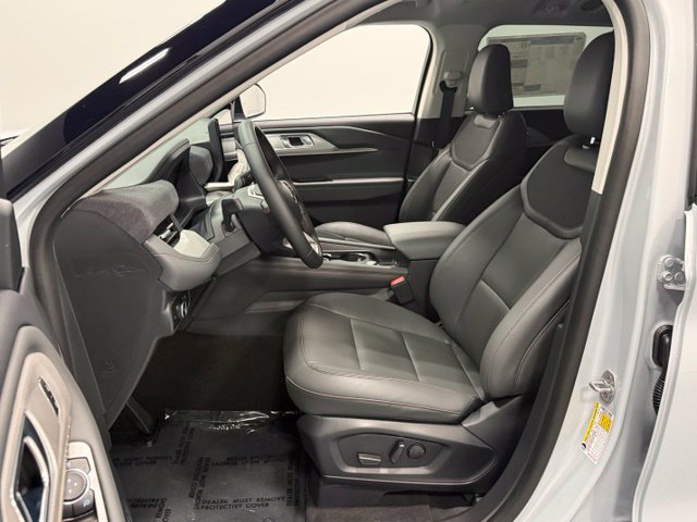New 2026 Ford Explorer Active w/ Active Comfort Package AWD/4WD image 10