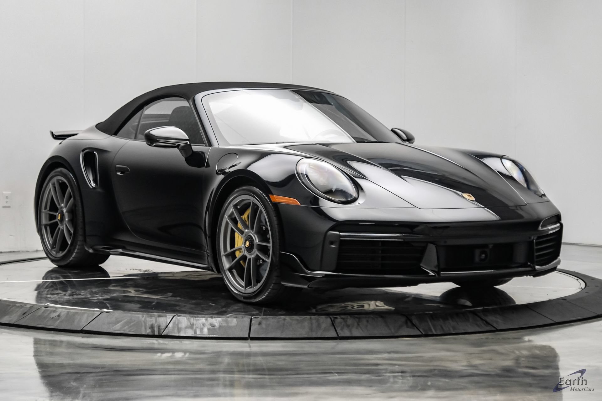 Used 2025 Porsche 911 Turbo S w/ Exterior Sport Package AWD/4WD image 31