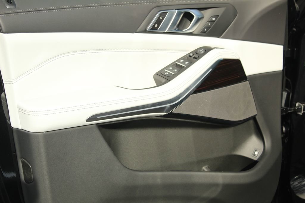 New 2026 BMW X5 xDrive50e image 20