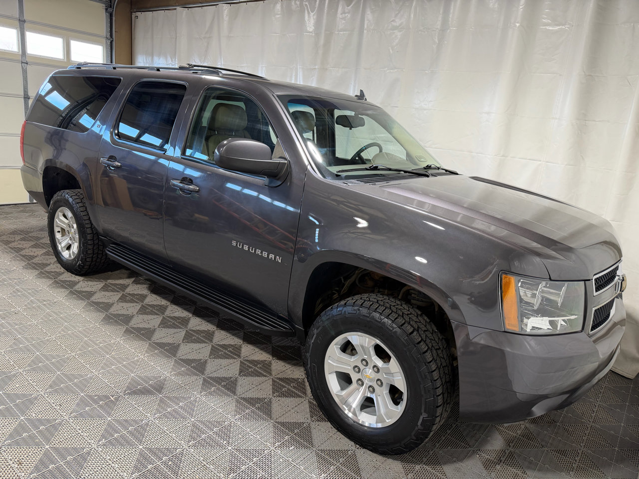 Used 2010 Chevrolet Suburban LT image 10
