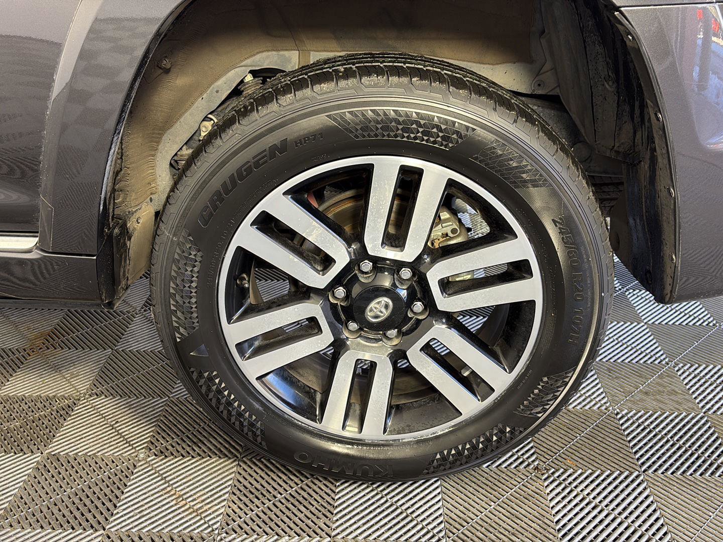 Used 2023 Toyota 4Runner Limited image 13