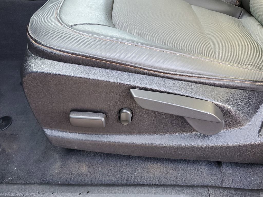 Used 2021 GMC Canyon AT4 w/ Driver Alert Package image 10