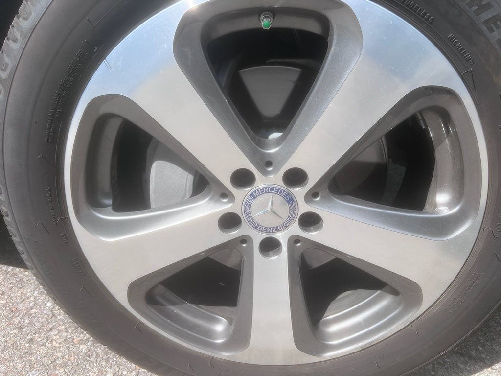 Used 2017 Mercedes-Benz GLC 300 4MATIC image 5