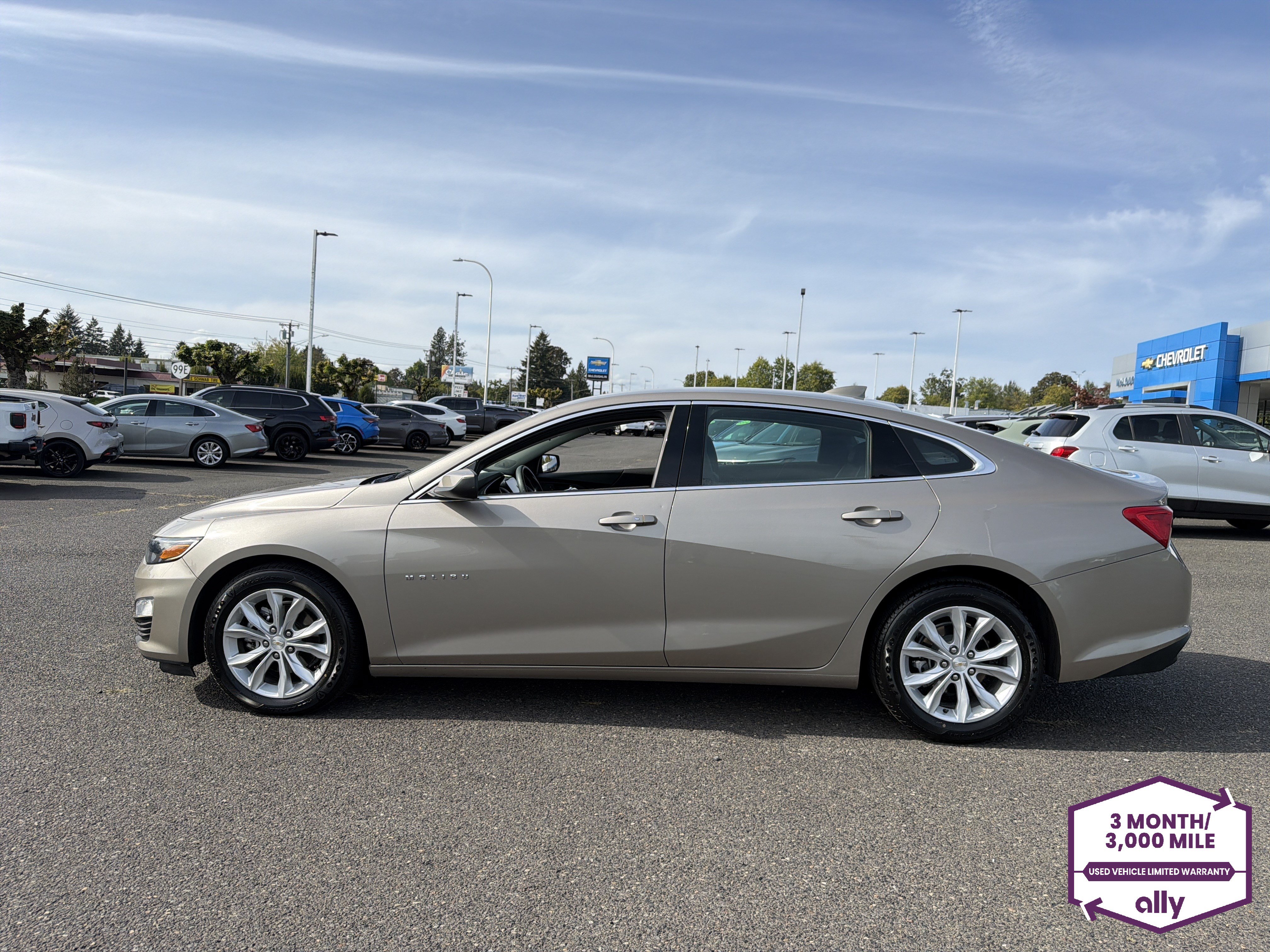 Certified 2024 Chevrolet Malibu LT FWD image 2