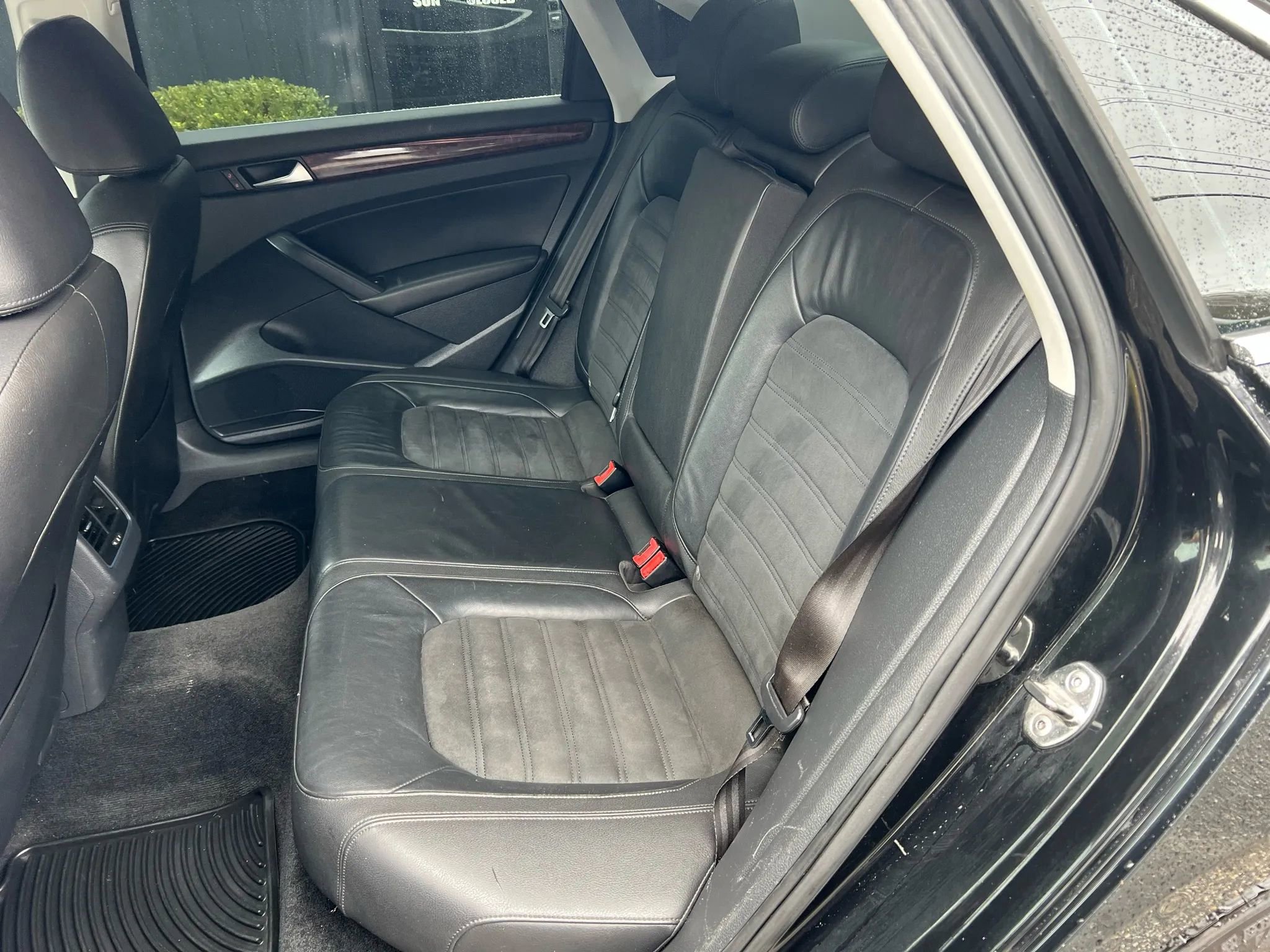 Used 2013 Volkswagen Passat 2.5 SEL Premium image 16