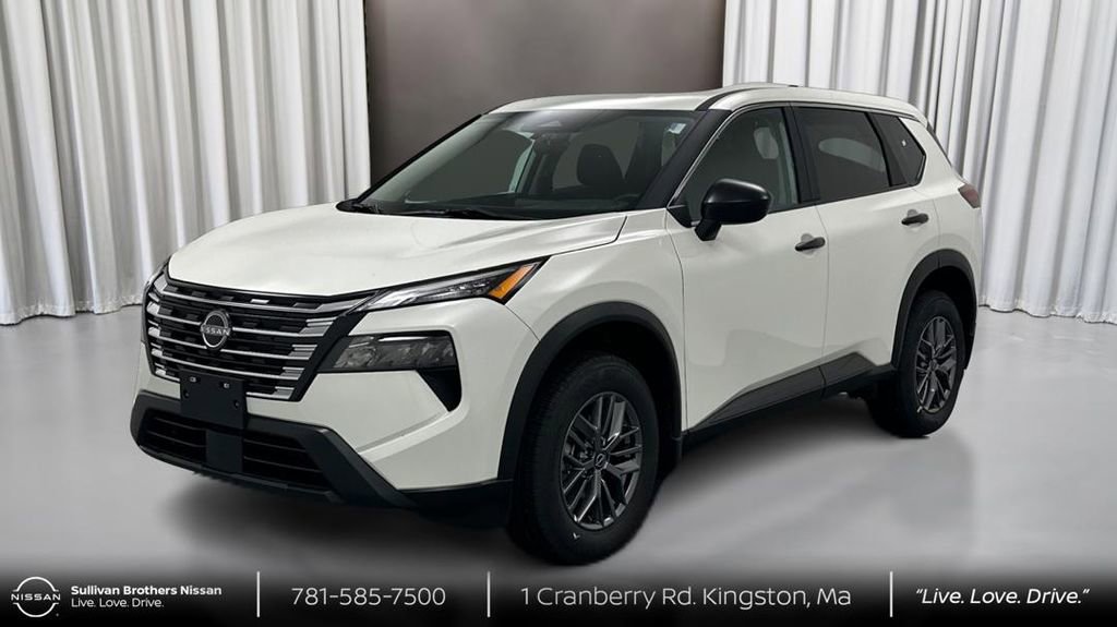 Used 2024 Nissan Rogue S image 1