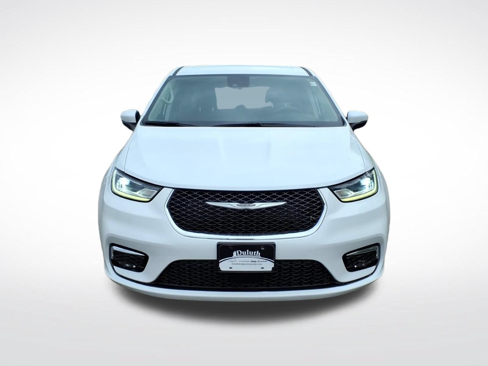Used 2023 Chrysler Pacifica Touring-L FWD image 9