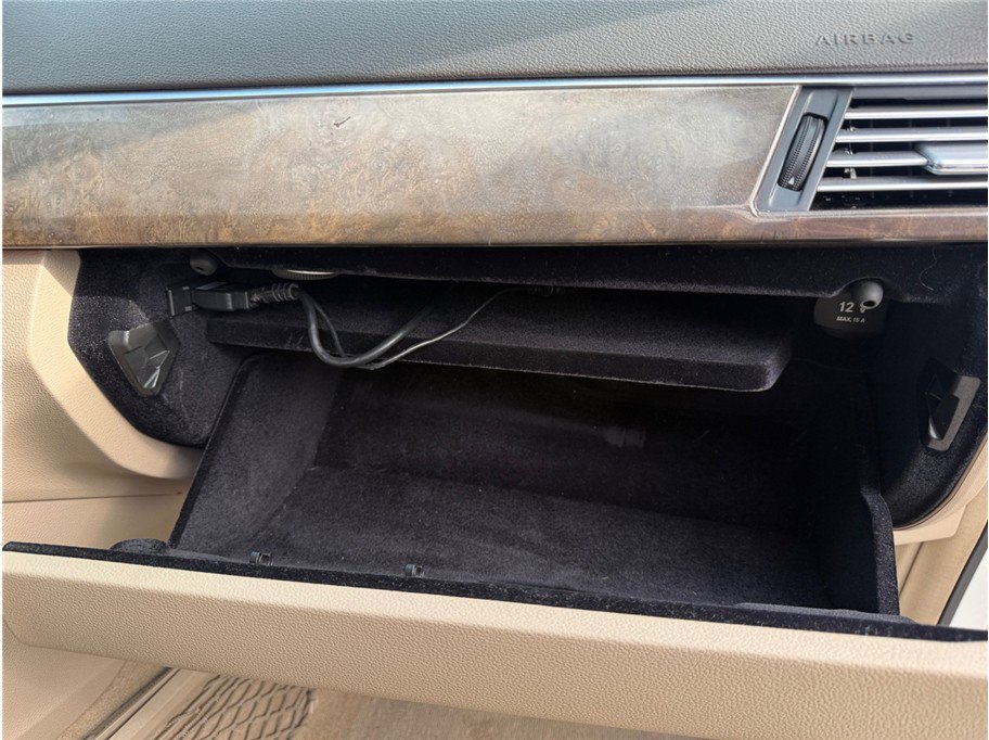 Used 2010 Mercedes-Benz E 350 4MATIC Sedan image 38