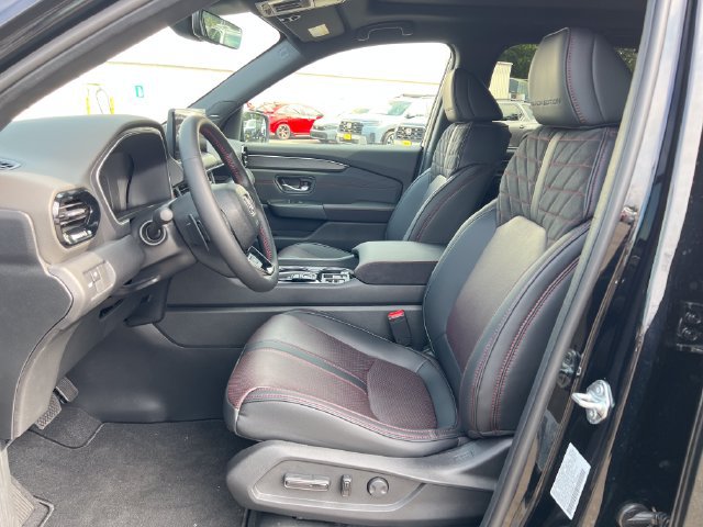 New 2026 Honda Pilot Black Edition image 16