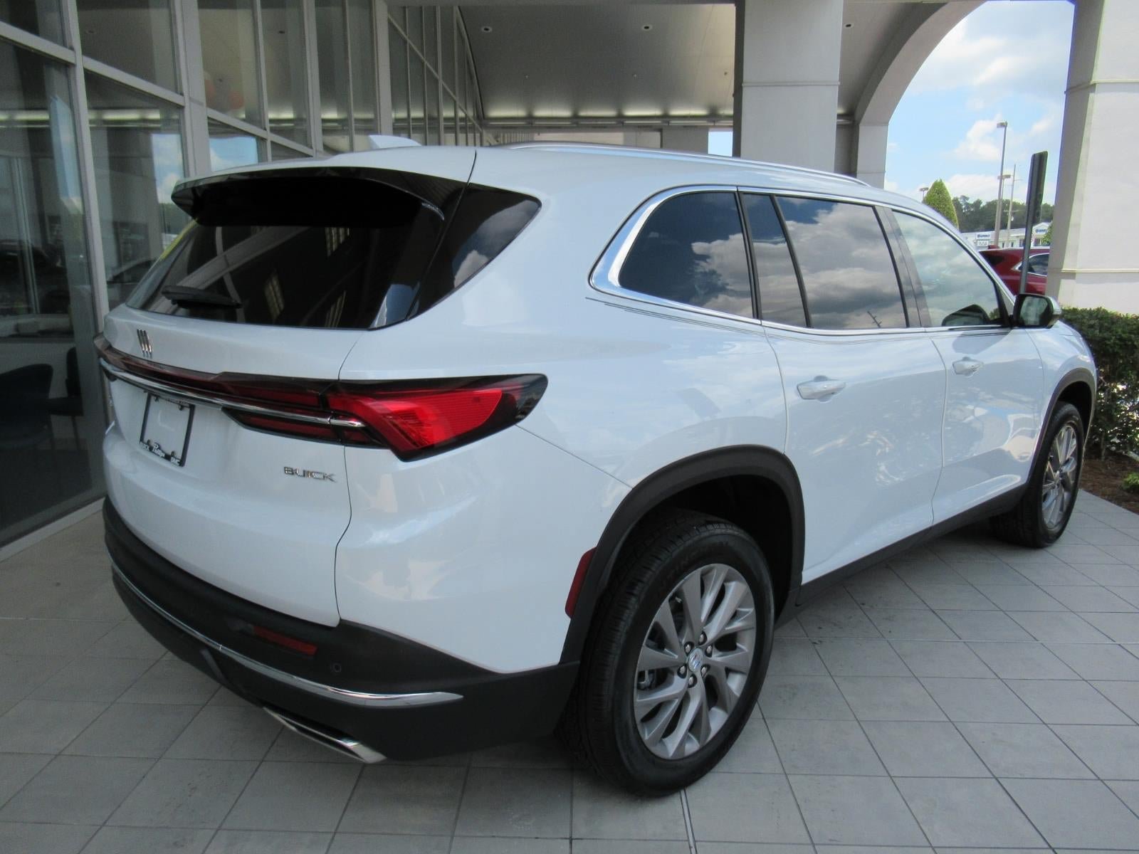 Used 2026 Buick Enclave Preferred w/ LPO, Floor Liner Package FWD image 6