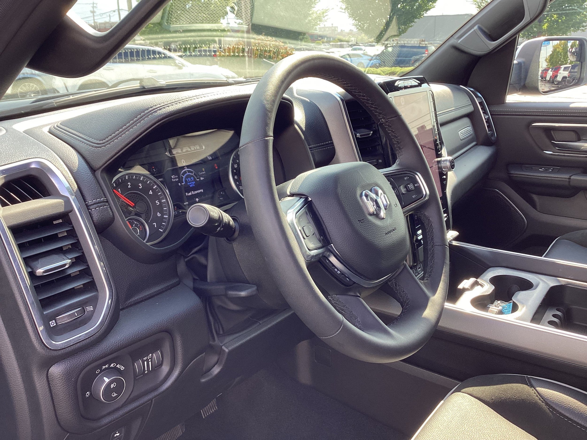 Used 2026 RAM 1500 Laramie AWD/4WD image 11