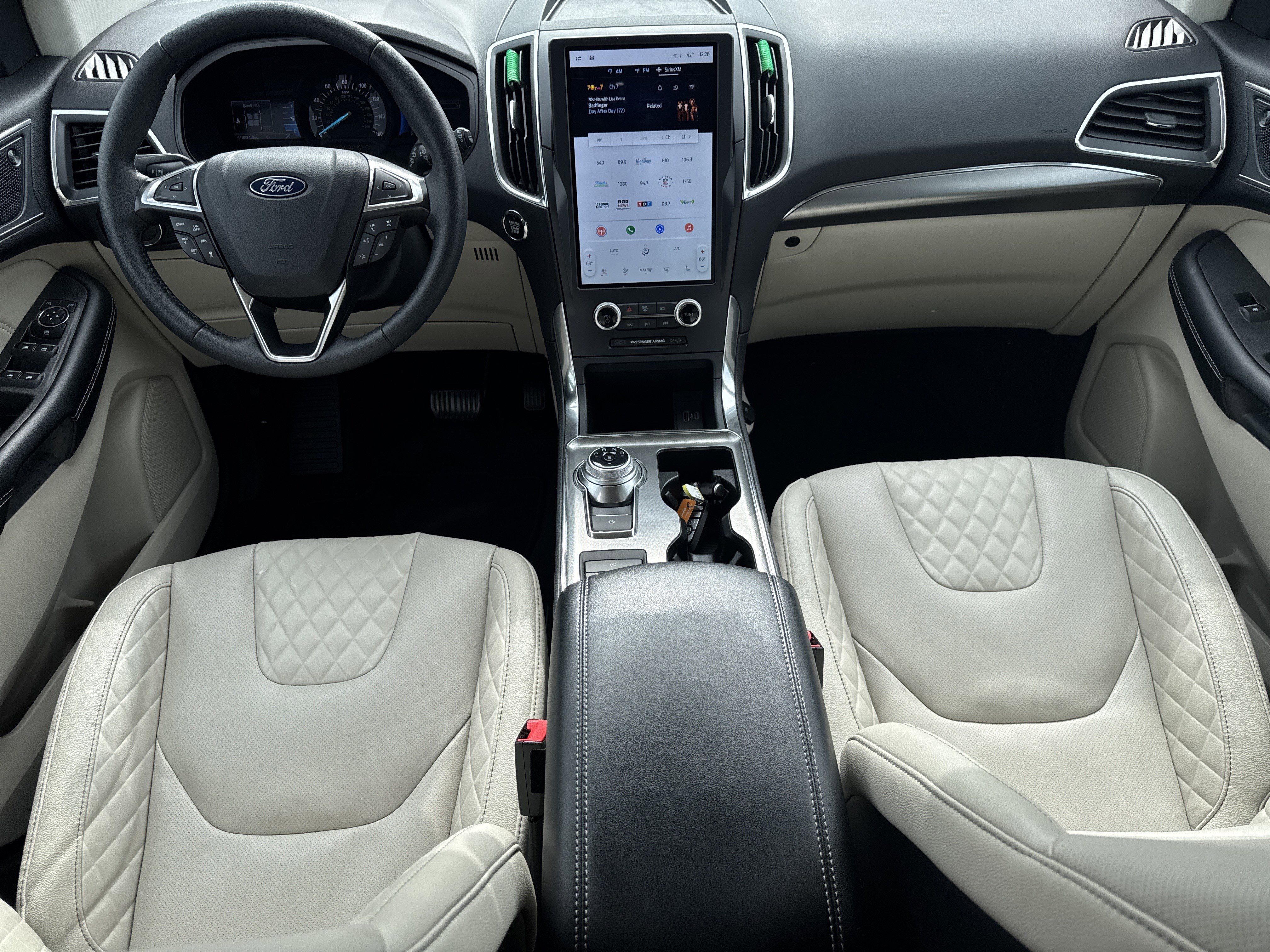 Certified 2024 Ford Edge Titanium w/ Equipment Group 301A image 21