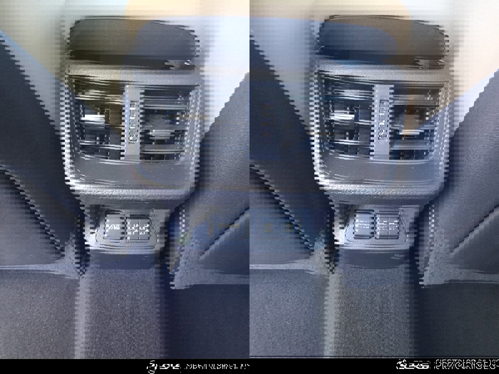 Certified 2019 Lexus ES 300h w/ Accessory Package image 31