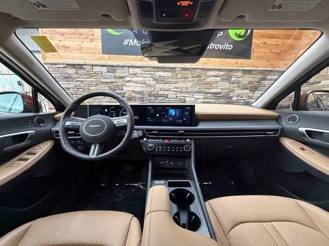 Used 2025 Hyundai Sonata Limited FWD image 18