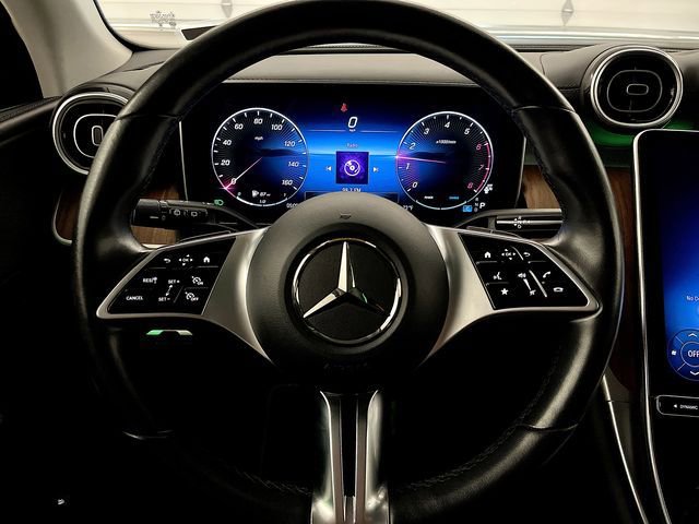 Used 2024 Mercedes-Benz GLC 300 image 16